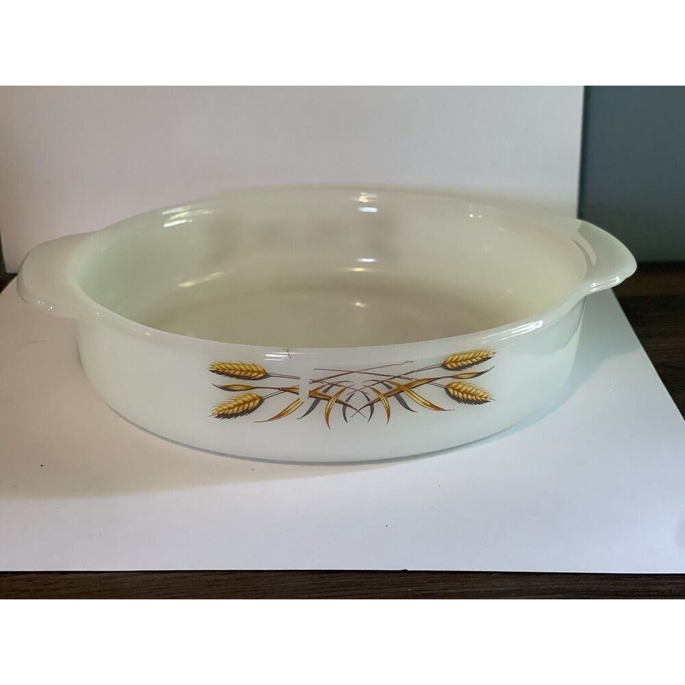 Vintage Fire King #450, "Wheat Pattern" 8 Inch Round Cake Casserole Baking Dish - Picture 3 of 7